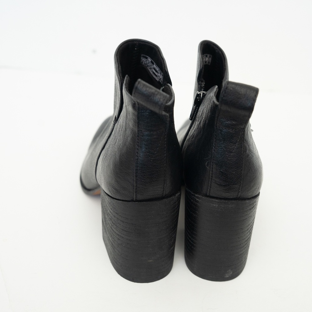 Vionic | New‎ Lyssa Distressed Leather Heeled Ankle Boot - Picture 9 of 14